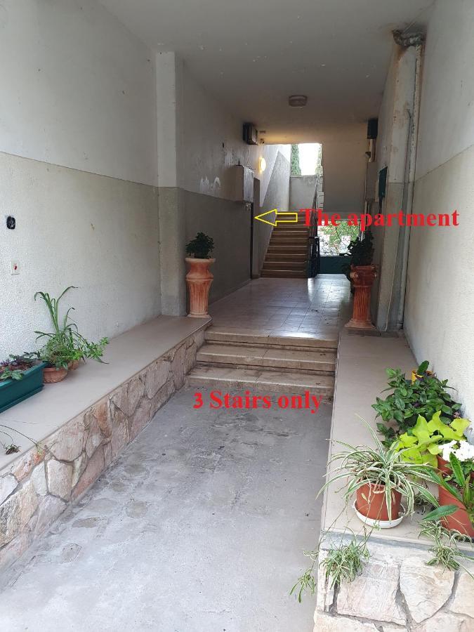 3 Stairs Only To Cozy Flat On Hillel St Lägenhet Haifa Exteriör bild